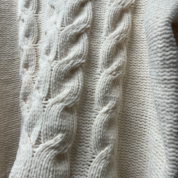 NWOT A&E Cable Knit off-white Sweater - Picture 3 of 7